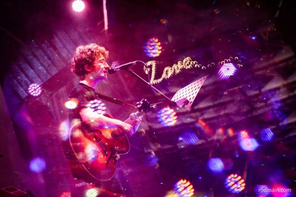 Richard Wolfson performing 