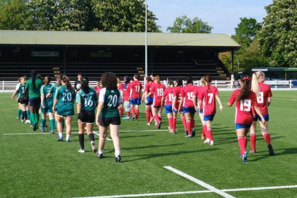 Selwyn and Queens' women's football teams